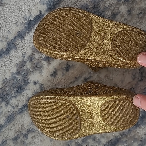 Mini Melissa toddler size 7 - Picture 3 of 3